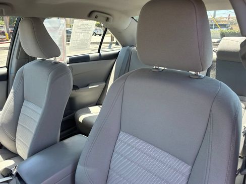 Used 2016 Toyota Camry LE FWD image 21