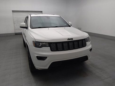 Used 2019 Jeep Grand Cherokee Altitude RWD image 14