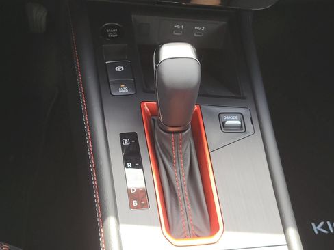 New 2026 Nissan Kicks SR FWD image 24