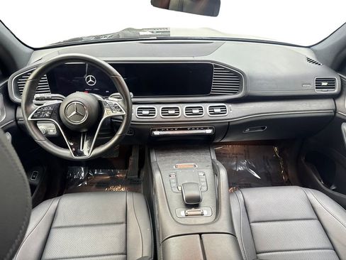 Used 2025 Mercedes-Benz GLS 450 4MATIC image 53