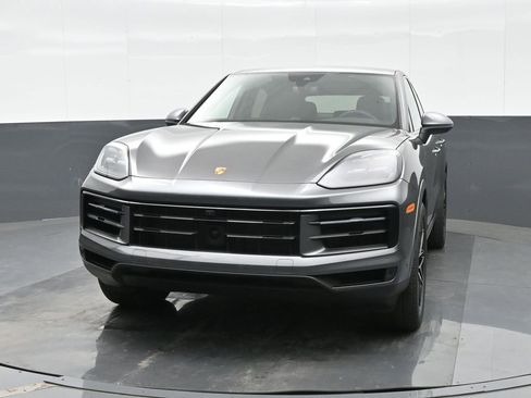 Certified 2025 Porsche Cayenne Coupe AWD/4WD image 12