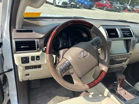 Used 2016 Lexus GX 460 w/ Premium Package AWD/4WD image 13