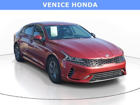 Used 2021 Kia K5 LX FWD image 1