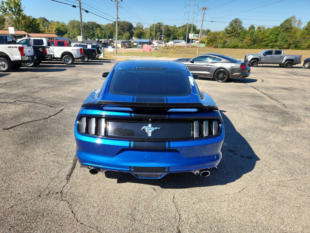 Used 2017 Ford Mustang Coupe RWD image 7