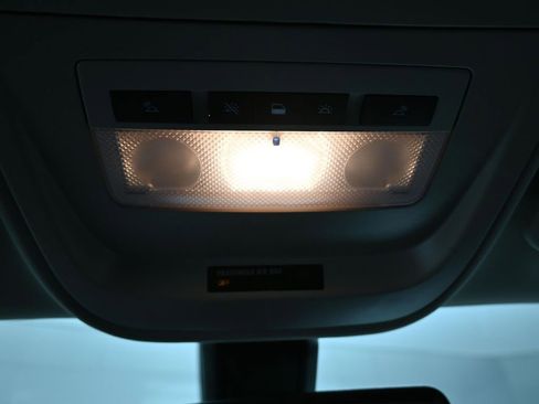 Used 2022 Chevrolet Colorado LT w/ Luxury Package image 23