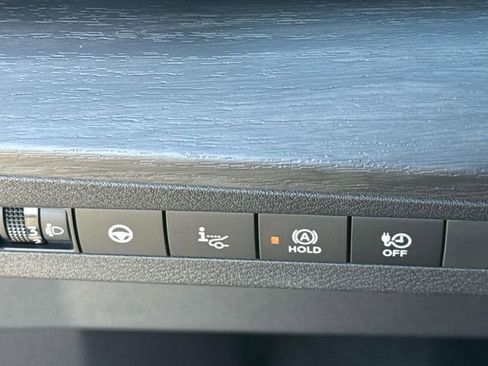 Certified 2024 Nissan Ariya AWD image 23