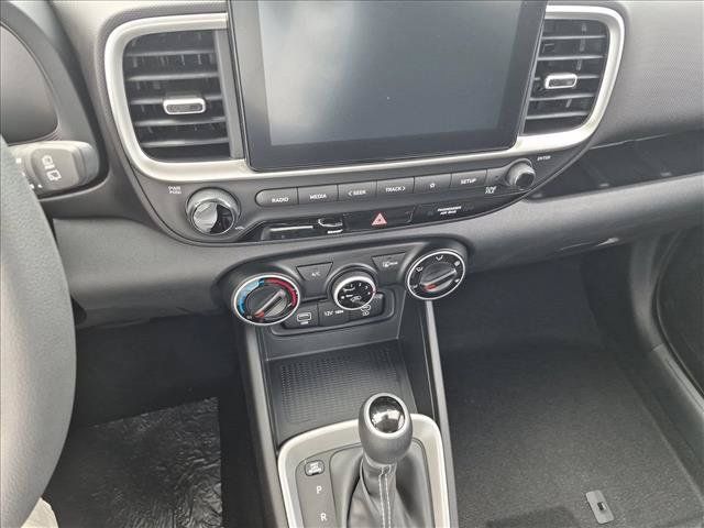 New 2026 Hyundai Venue SE FWD image 12