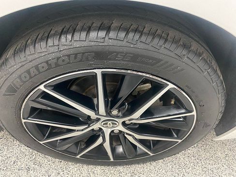 Used 2021 Toyota Camry SE image 19