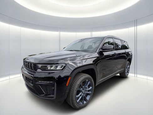 New 2026 Jeep Grand Cherokee L Limited AWD/4WD image 7