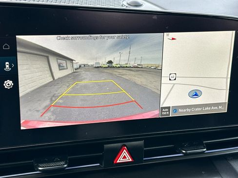 Certified 2025 Hyundai Elantra SEL w/ Cargo Package image 19