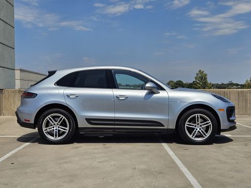 Certified 2026 Porsche Macan AWD/4WD image 9