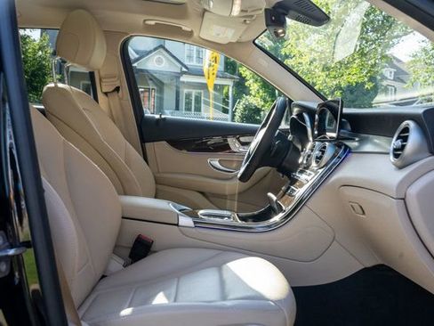Used 2021 Mercedes-Benz GLC 300 4MATIC image 41