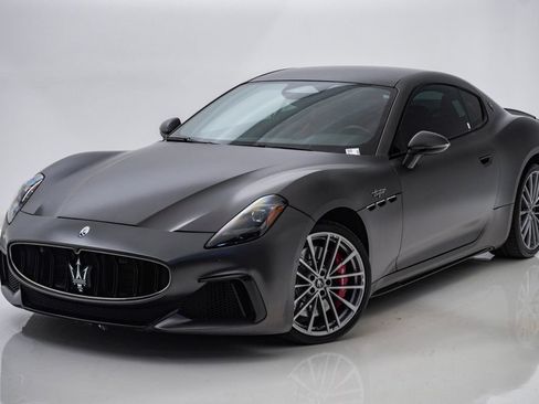 Used 2024 Maserati GranTurismo Trofeo AWD/4WD image 3