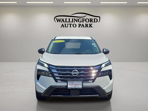 Used 2024 Nissan Rogue S AWD/4WD image 7