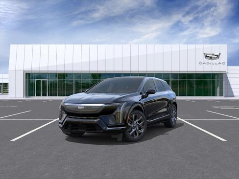Used 2026 Cadillac Optiq Luxury 1 w/ LPO, Floor Liner Package RWD image 6
