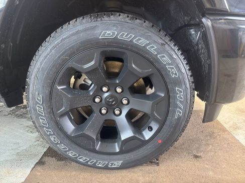 New 2026 RAM 1500 4x4 Crew Cab image 51