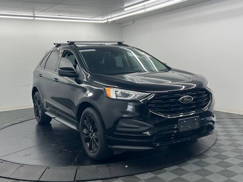 Used 2023 Ford Edge SE w/ Black Appearance Package AWD/4WD image 3