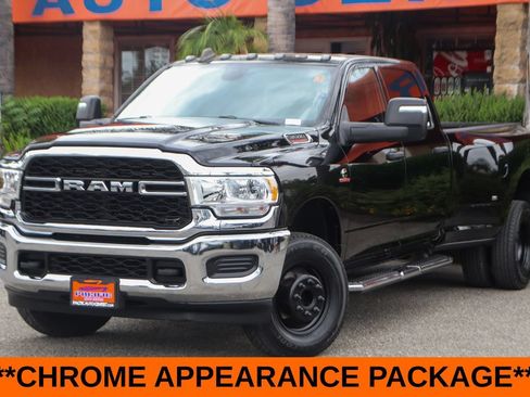 Used 2024 RAM 3500 Tradesman w/ Chrome Appearance Group AWD/4WD image 4
