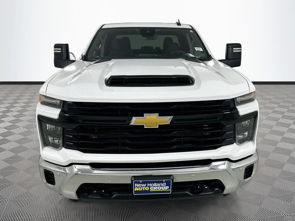 Used 2025 Chevrolet Silverado 3500 W/T w/ WT/CX Safety Package AWD/4WD image 2