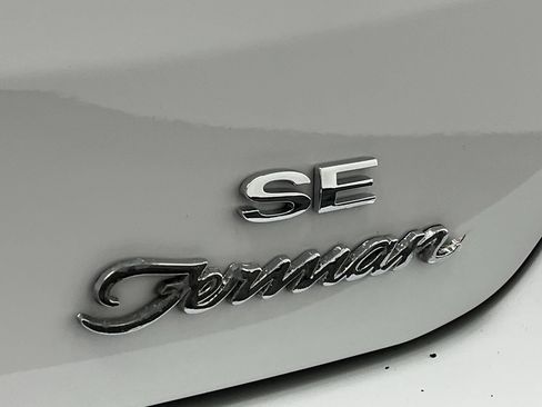 Used 2018 Ford Focus SE FWD image 22