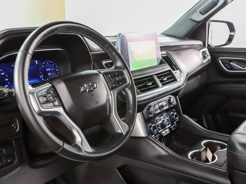 Used 2024 Chevrolet Tahoe Z71 w/ Luxury Package image 27