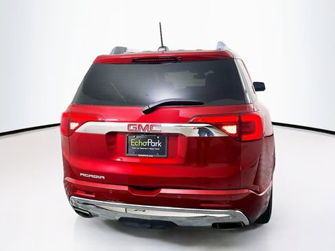 Used 2019 GMC Acadia Denali image 7