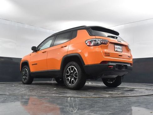 New 2026 Jeep Compass Trailhawk w/ Trailer Tow Group AWD/4WD image 48