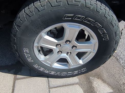 Used 2019 Jeep Wrangler Unlimited Sport S image 5