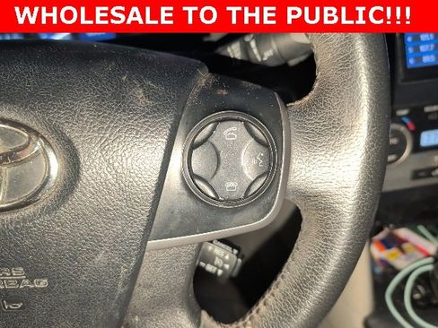 Used 2012 Toyota Camry XLE w/ Leather Pkg image 20