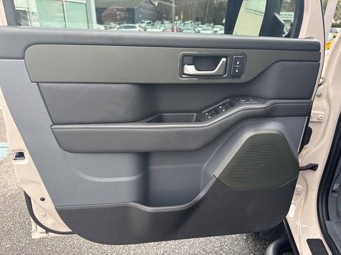 Used 2025 INEOS Grenadier Limited image 13