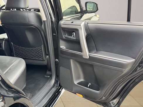 Used 2016 Toyota 4Runner Limited AWD/4WD image 17