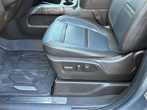 Used 2022 GMC Sierra 1500 Denali w/ Driver Alert Package II image 36