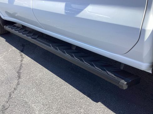 Used 2022 Chevrolet Silverado 1500 LT image 36