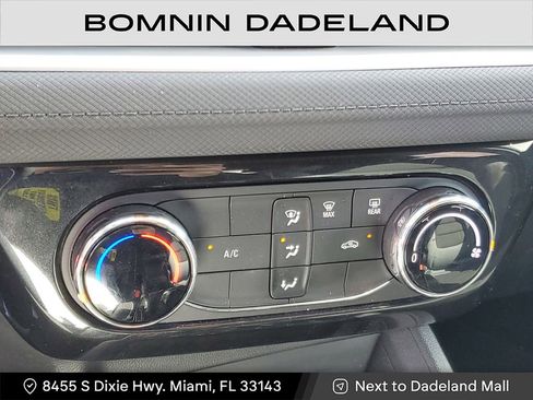 Used 2024 Chevrolet TrailBlazer LT image 23