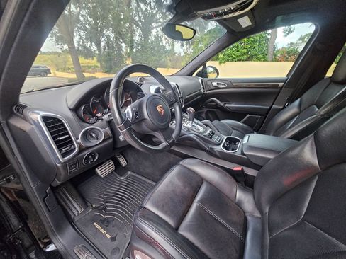 Used 2013 Porsche Cayenne GTS AWD/4WD image 9