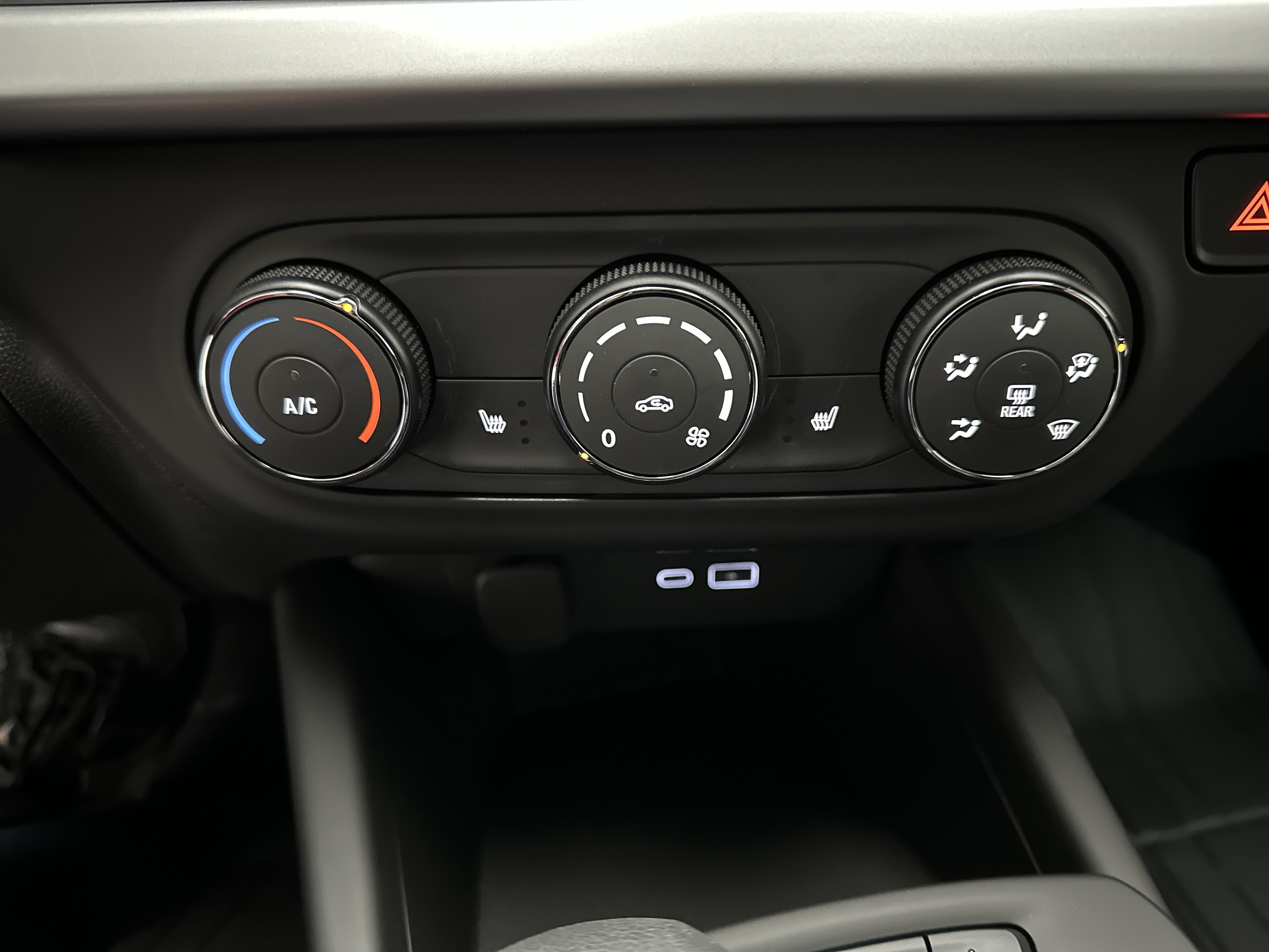 New 2026 Chevrolet Trax LS w/ LS Convenience Package FWD image 31