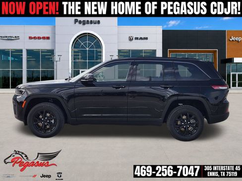 New 2026 Jeep Grand Cherokee Altitude RWD image 3