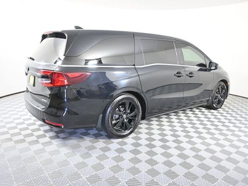 Used 2023 Honda Odyssey Sport image 6