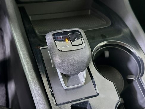 Used 2023 Nissan Rogue S image 24