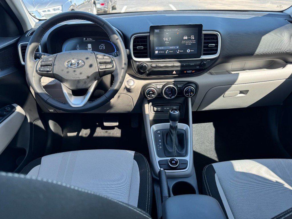 Certified 2025 Hyundai Venue SEL FWD image 12