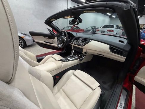Used 2010 BMW Z4 sDrive35i image 40