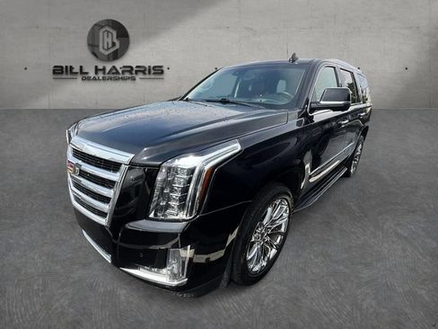 Used 2017 Cadillac Escalade Luxury AWD/4WD image 1