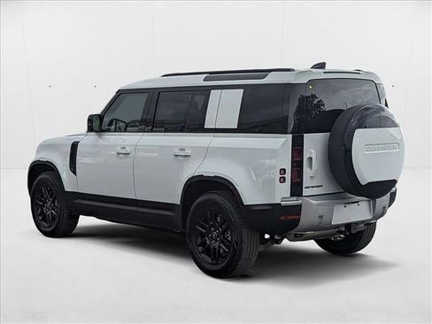 New 2025 Land Rover Defender 110 S image 8