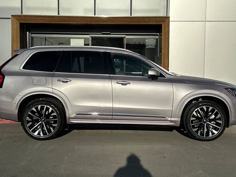 New 2026 Volvo XC90 B6 Plus w/ Protection Package AWD/4WD image 8