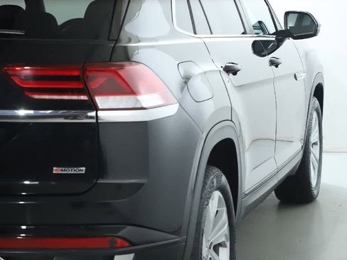 Certified 2021 Volkswagen Atlas Cross Sport SEL image 48