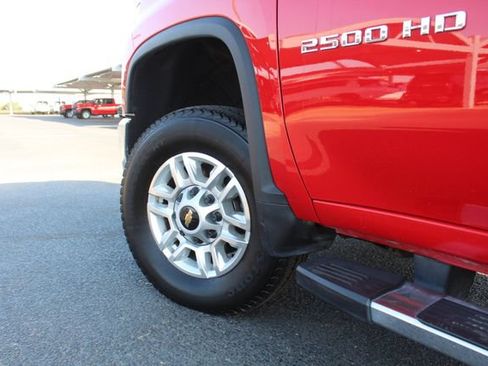 Used 2025 Chevrolet Silverado 2500 LT w/ Safety Package AWD/4WD image 11