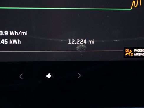 Used 2024 Tesla Cybertruck AWD Crew Cab image 17