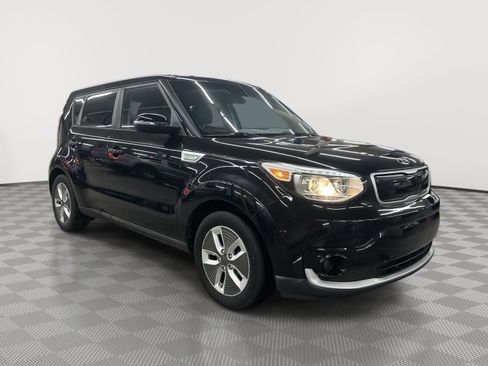 Used 2017 Kia Soul EV image 3