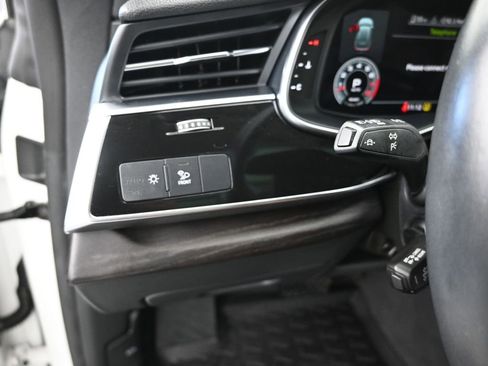 Used 2023 Audi Q8 Premium Plus image 15