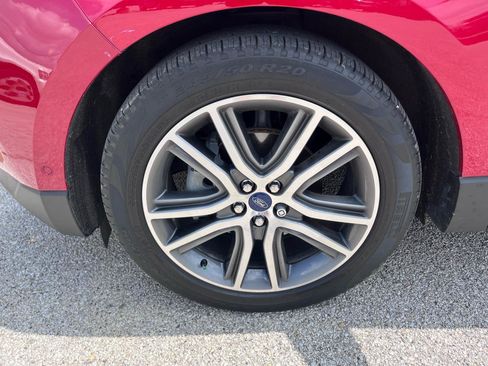 Used 2020 Ford Edge Titanium w/ Equipment Group 301A FWD image 9